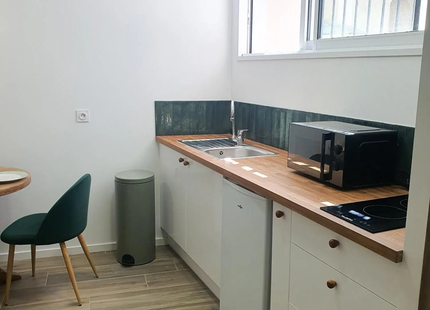 Studio Avec Coin Nuit Etoile Sur Rhone France